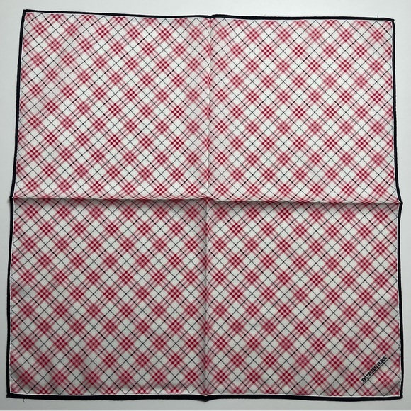 Burberry handkerchief - Picture 3 of 5